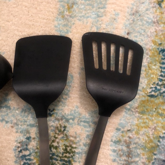🍀 4/$15! Set of theee kitchen tools. Two spatulas and a soup ladle - Picture 8 of 10